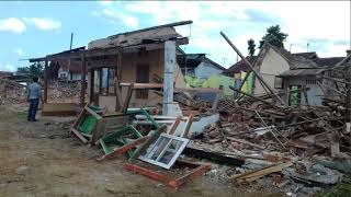 TOLONG KAMI DAN BANTU KAMI  PROYEK UND