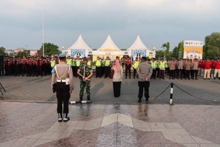POLRES DEMAK TERJUNKAN 500 PERSONIL GA
