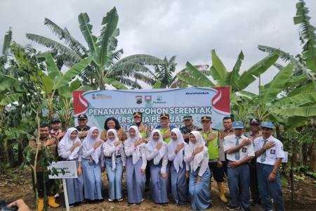 PERHUTANI KPH SEMARANG BERSAMA POL