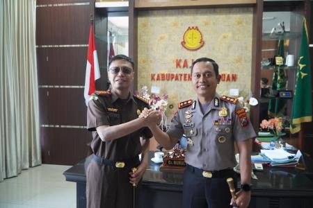 KAPOLRES PASURUAN PERKUAT SINERGI 