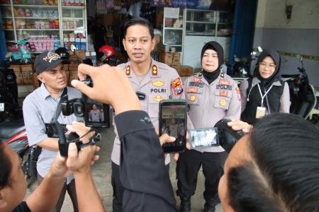 Kapolres Sumenep Sidak Petasan di Toko Penjual Kembang Api di Hari Per
