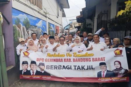 DPC Gerindra Bandung Barat Gelar Buka Bersama dan Bagikan Takjil di Bu