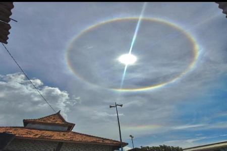 Fenomena Halo Matahari Muncul hampir tiap tahun di Langit Sampang Warg
