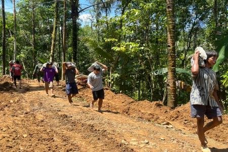 Dari Bukit ke Jalan Desa Gotong Royong Warga Krangean Ubah Batu Jadi H