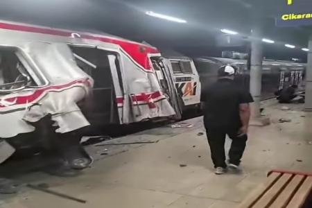 Tabrakan Argo Bromo Anggrek da