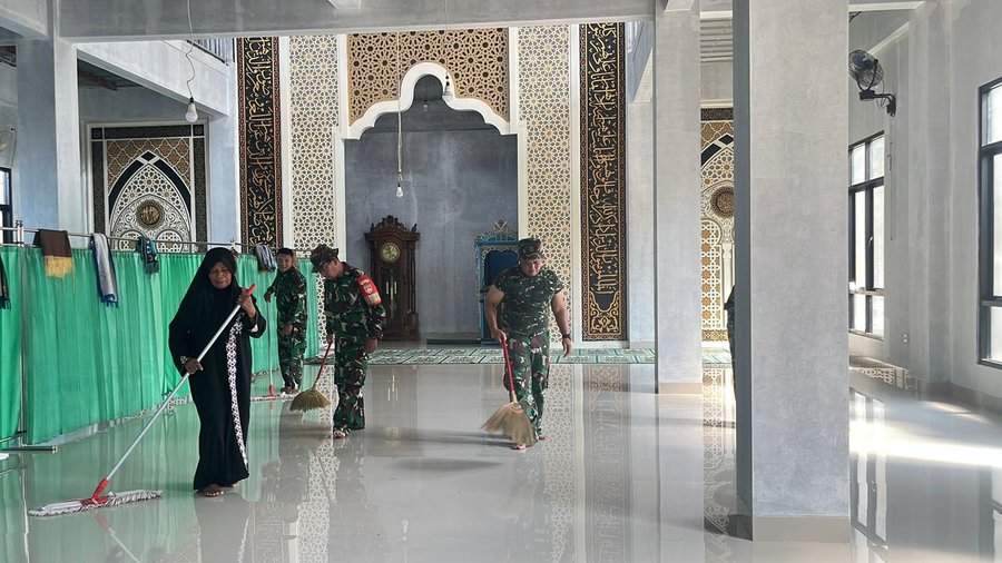 Rawat Masjid Baru dengan Gotong Royong, Warga Krangean Hidupkan Semangat TMMD