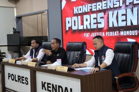 Polisi Bekuk Pengedar Narkoba 