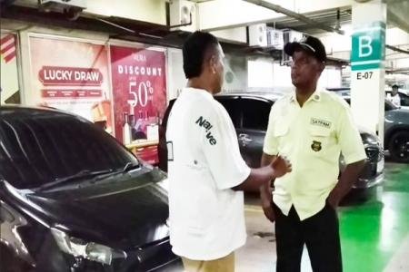 Kapolsek Menyamar Jadi Security Pengan