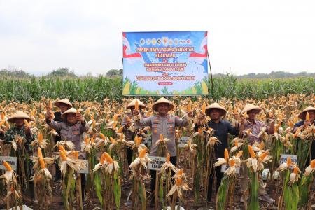 166 SPPG Polri Dilaunching Kapolri Dor