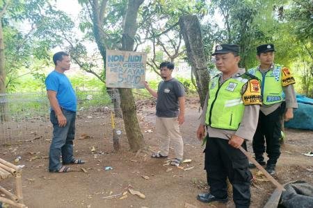 BERAWAL DARI LAPORAN 110, POLISI G