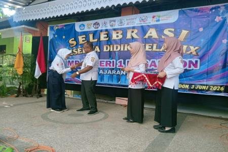 Kepala SMPN 1 Pegandon Beri Pe