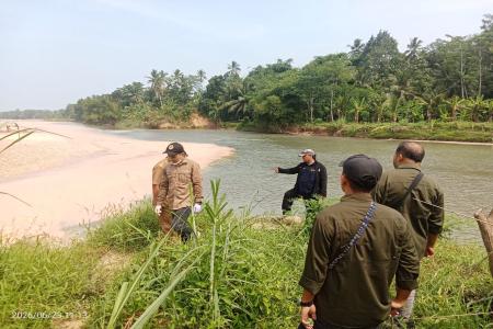 Air Sungai Cidikit Bayah Keruh Sepekan