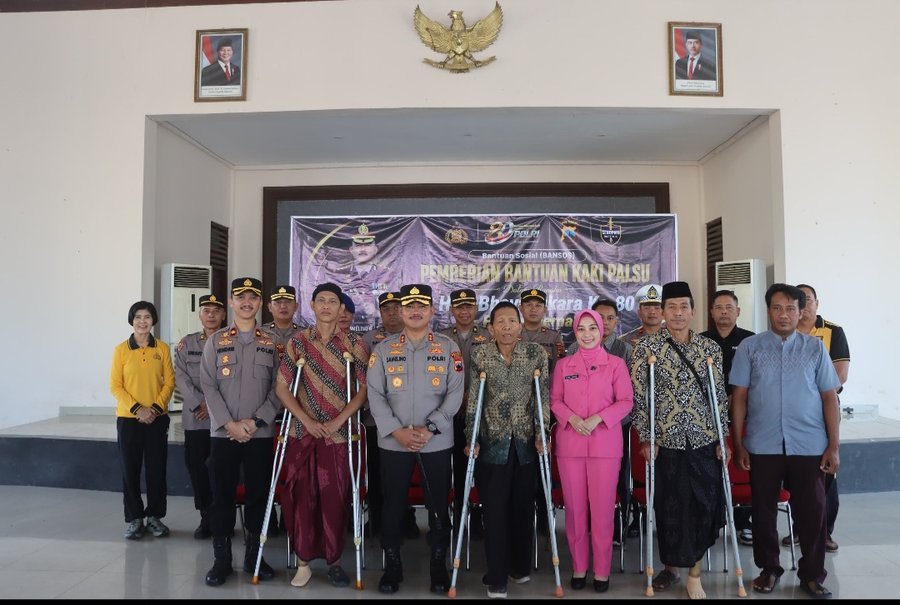 Polres Demak Respons Aduan Warga dengan Bantuan Empat Kaki Palsu