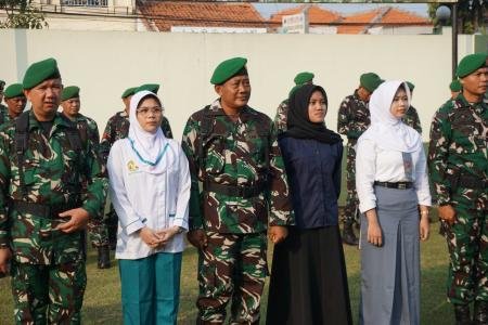 Kodim 0736Batang Berikan Beasiswa Kepa