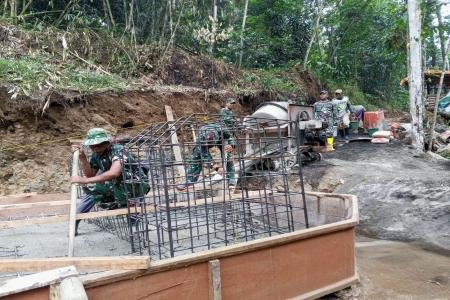 Semangat Gotong royong TNI dan