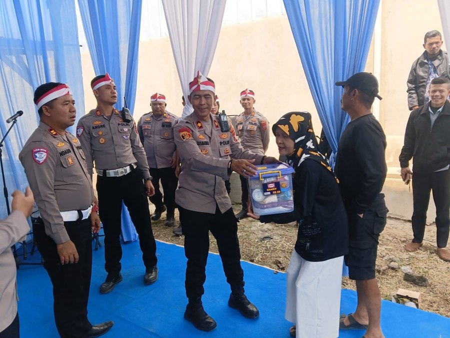 Peresmian Jembatan Merah Putih di Desa Bojongkoneng dihadiri Kapolres Cimahi