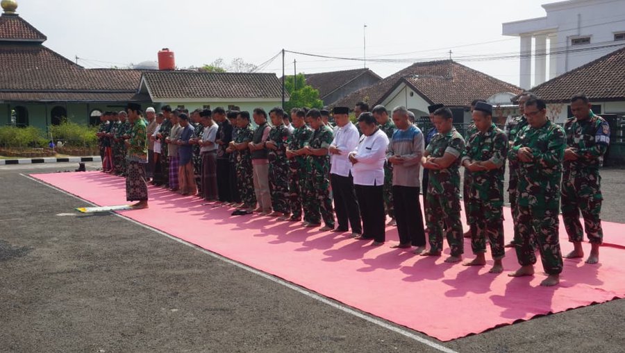 Kodim 0702-Purbalingga Bersama Masyarakat Gelar Salat Istisqa, Mohon Turunnya Hujan