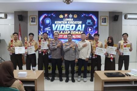 POLRES DEMAK JADIKAN AI SARANA EDU